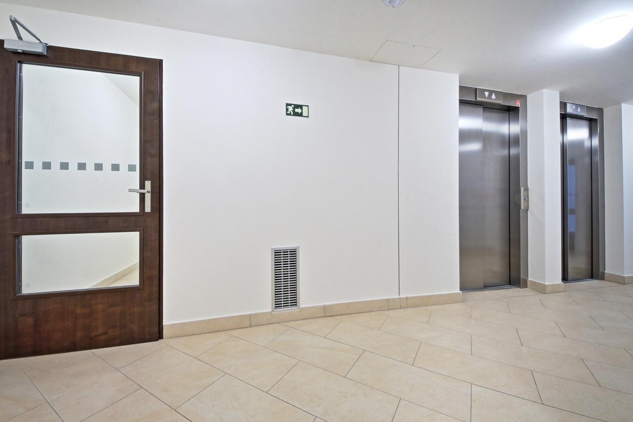 Ol Apartments プラハ エクステリア 写真